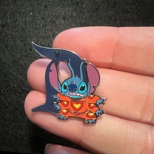 Disneyland wave B Disney D Stitch Enamel Pin